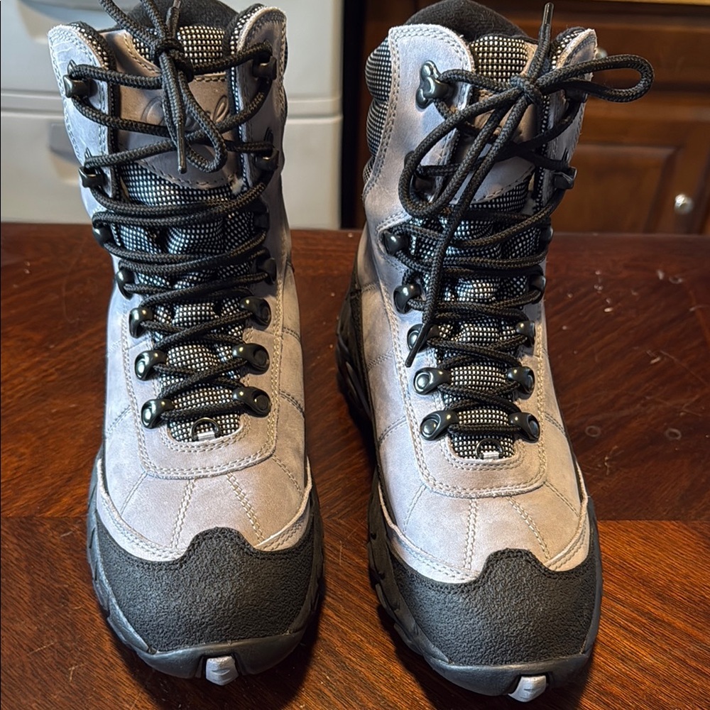 Cabela's Black and Gray Lace Up Boots